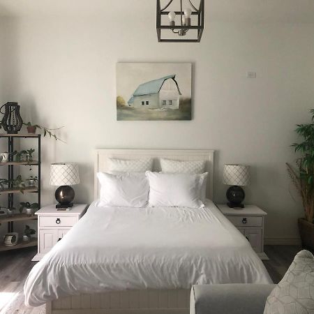 Beautiful Private Casita/Guesthouse W/ Kitchen, Access To Pool/Spa Goodyear Ngoại thất bức ảnh